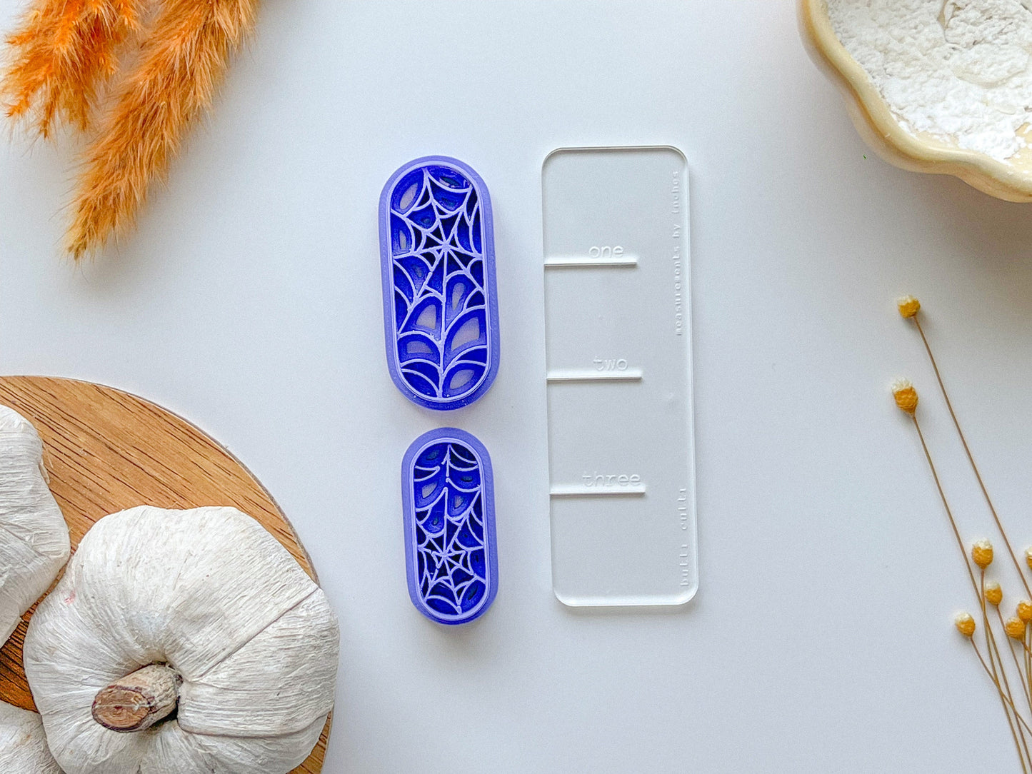 Oval Spiderweb Clay Cutter