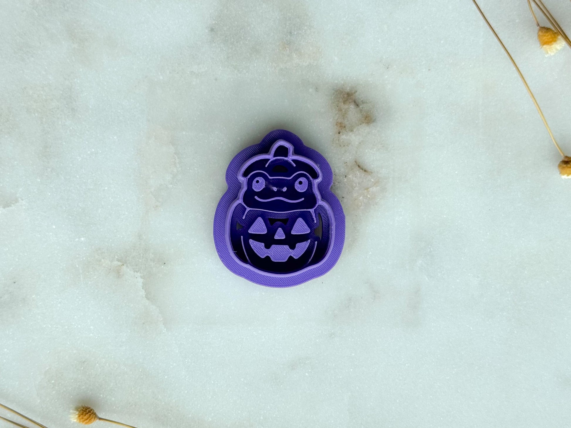 Pumpkin Frog Polymer Clay Cutter | Halloween Frog in Jack-o’-Lantern Cutter | 3D Printed Embossed Cutter for Jewelry & Crafts