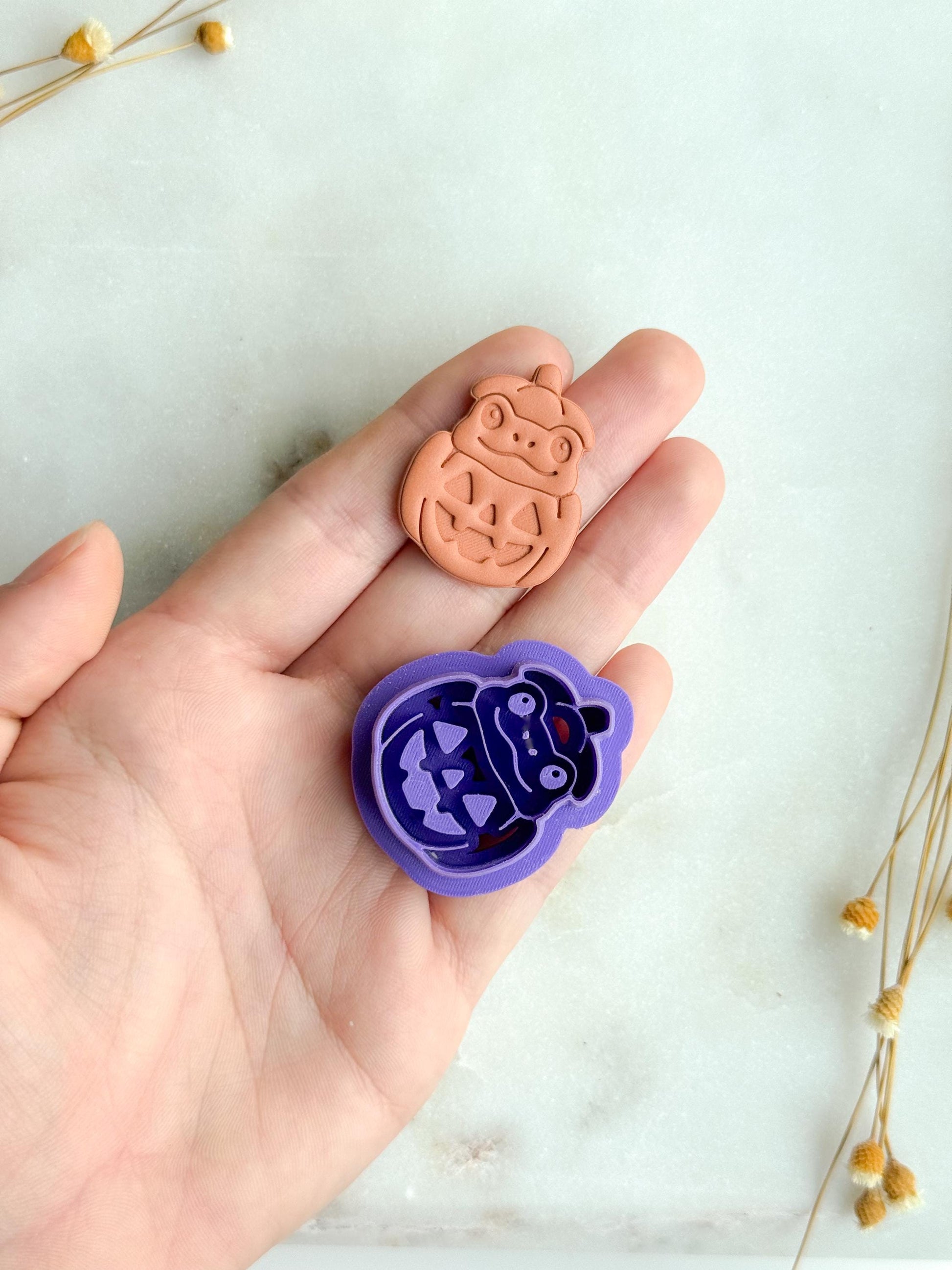 Pumpkin Frog Polymer Clay Cutter | Halloween Frog in Jack-o’-Lantern Cutter | 3D Printed Embossed Cutter for Jewelry & Crafts
