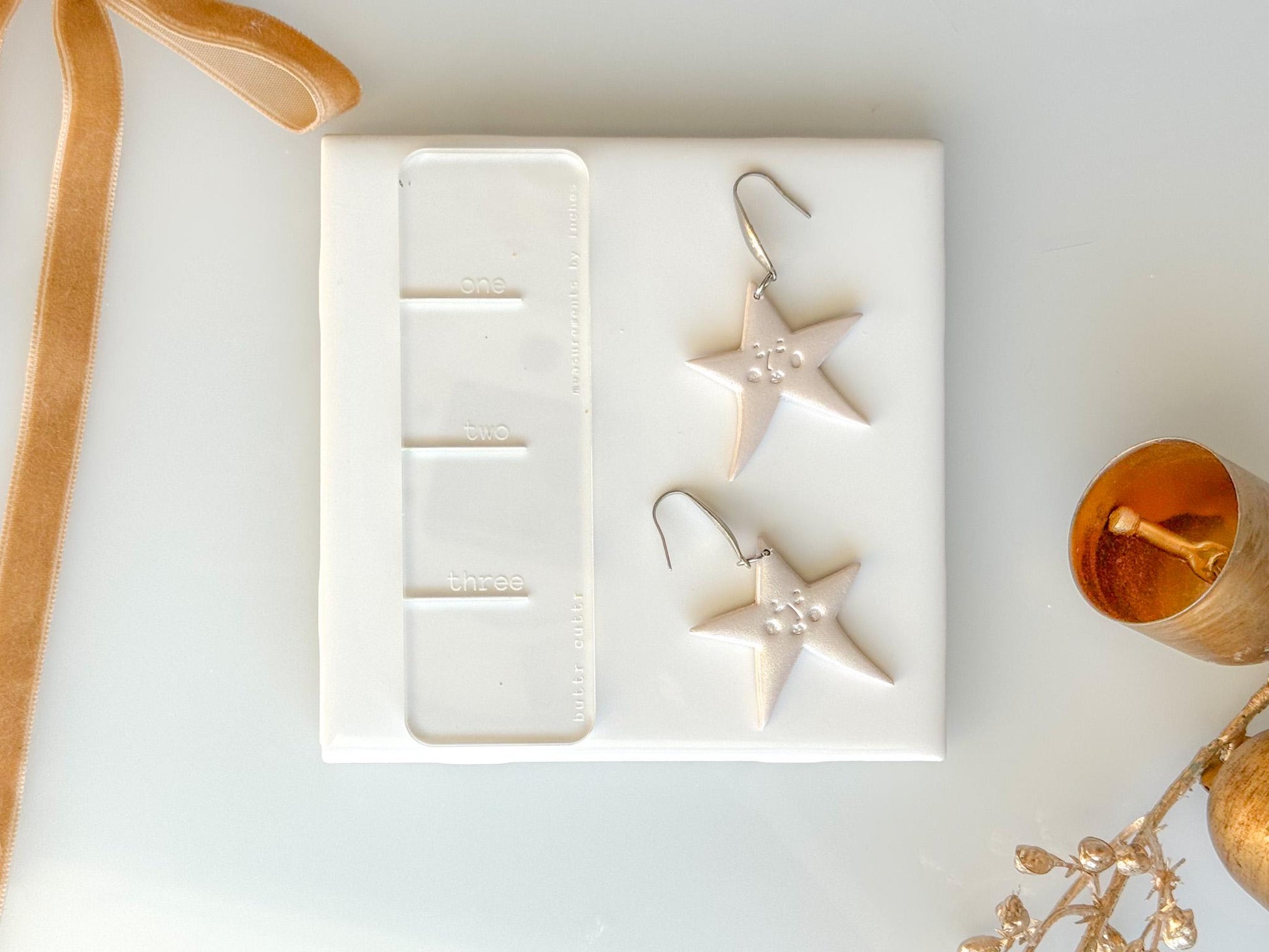 Whimsy Christmas Star Clay Cutter with Cute Face | Polymer Clay Earring Cutter | Kawaii Holiday Earring Tool | Mirrored Option